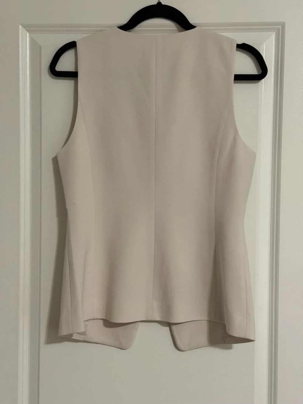 Aritzia Babaton Account Vest in Vintage White NWT - Picture 2 of 8